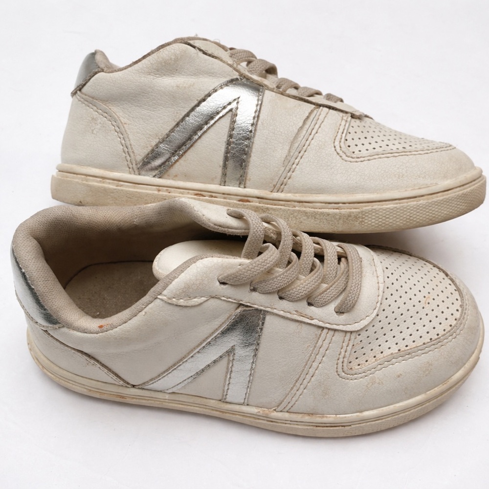 Off-White Leather Low-Top Sneakers with Metallic Silver Accents